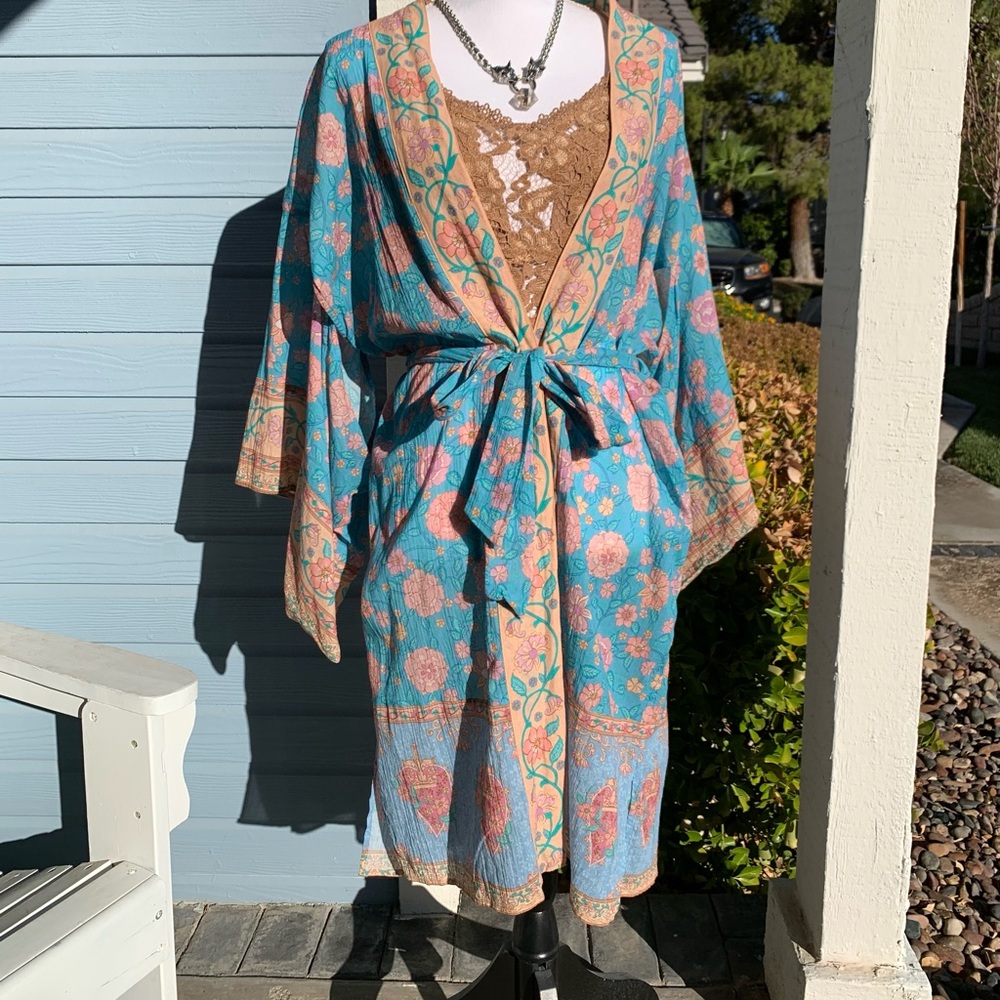 BNWT Spell Love Story Midi Robe S/M - Picture 16 of 17